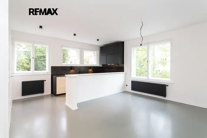 Pronájem bytu 2+kk, Praha - Střešovice, Střešovická, 65 m2
