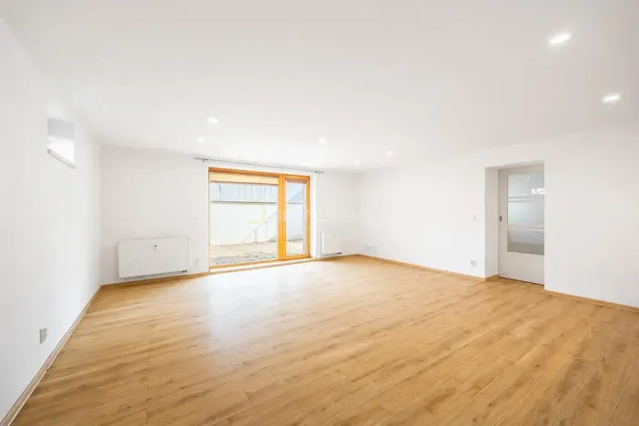 Prodej bytu 2+kk, Praha - Lhotka, K Novému dvoru, 64 m2