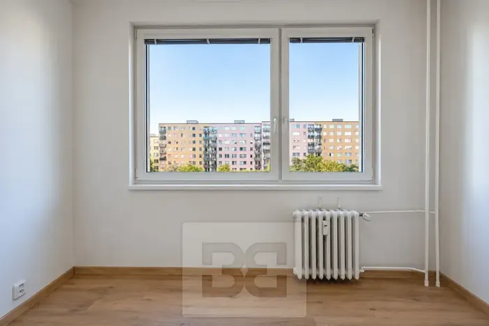 Pronájem bytu 1+kk, Praha - Hlubočepy, Pivcova, 29 m2
