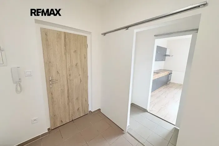 Pronájem bytu 4+kk, Velký Osek, U hřiště, 84 m2
