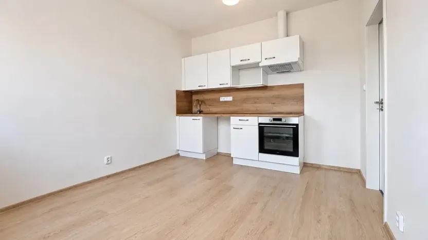Pronájem bytu 2+kk, Holasice, Brněnská, 35 m2