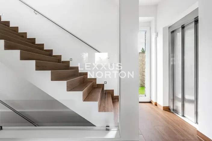 Pronájem rodinného domu, Praha - Břevnov, Anhaltova, 500 m2