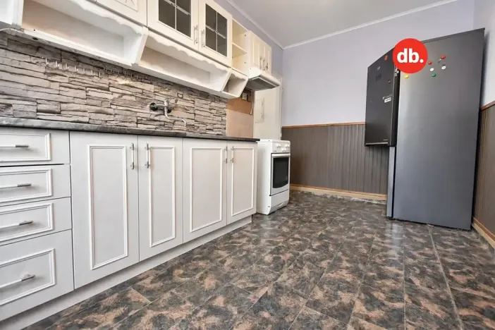 Prodej bytu 2+1, Ostrov, Borecká, 64 m2