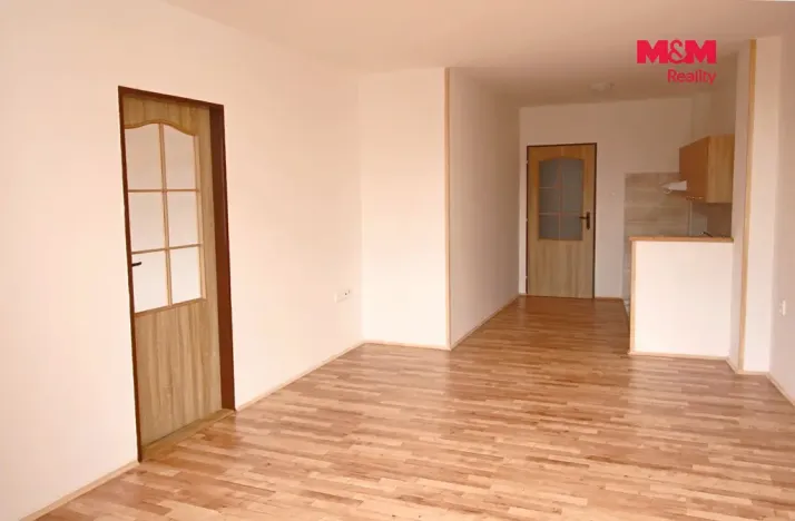 Pronájem bytu 1+1, Jaroměř, nám. Československé armády, 50 m2