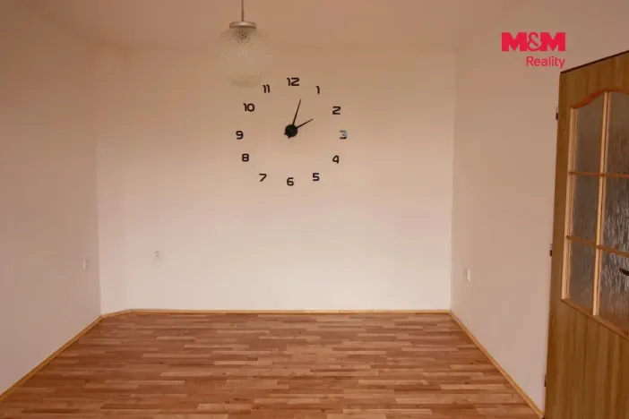 Pronájem bytu 1+1, Jaroměř, nám. Československé armády, 50 m2