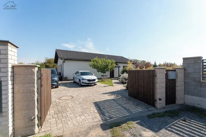 Prodej rodinného domu, Křenice, V Zahradách, 99 m2