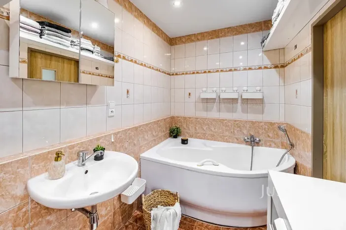 Prodej bytu 3+1, České Budějovice, A. Trägera, 63 m2