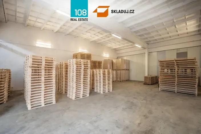 Pronájem skladu, Kladruby nad Labem, 3000 m2