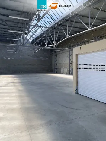 Pronájem skladu, Žatec, Purkyněho, 2000 m2