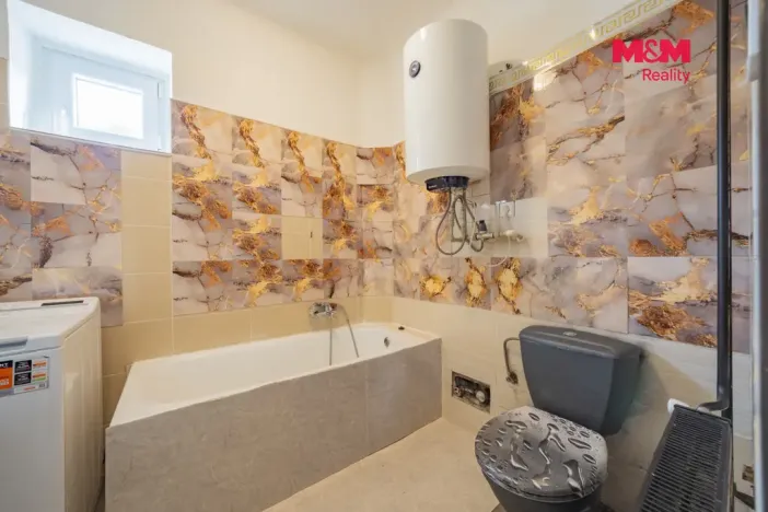 Prodej činžovního domu, Hazlov, 450 m2