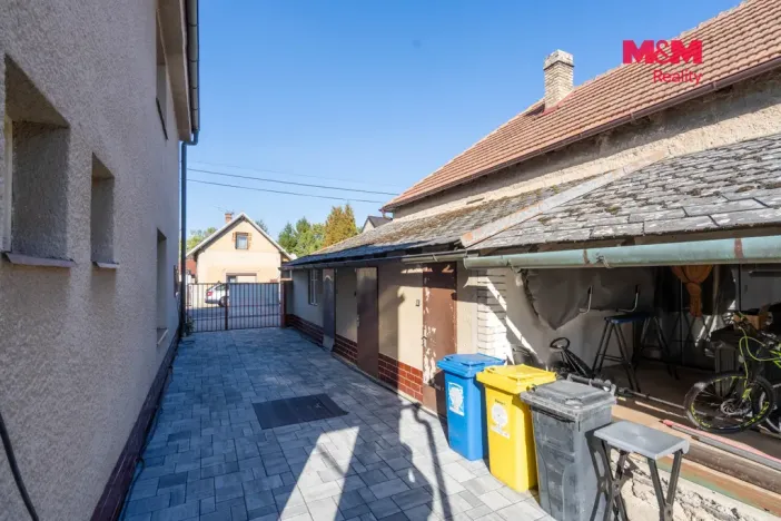Prodej rodinného domu, Činěves, 275 m2