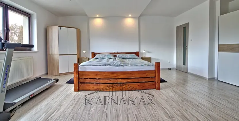 Prodej rodinného domu, Pesvice, 200 m2