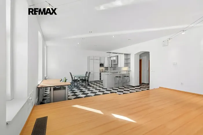 Prodej bytu 2+kk, Plzeň, Karlova, 86 m2