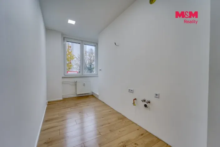 Prodej bytu 3+1, Klatovy - Klatovy III, Pod Hůrkou, 63 m2