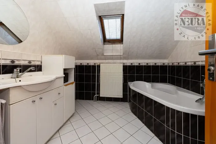 Prodej rodinného domu, Kojčice, 250 m2