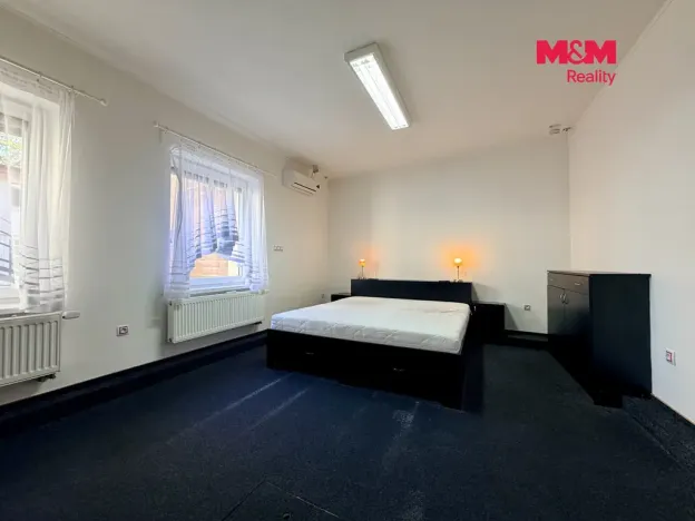 Prodej rodinného domu, Kobylí, 350 m2