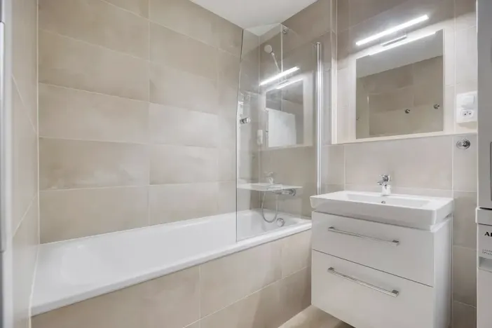 Pronájem bytu 3+kk, Praha - Karlín, Pernerova, 67 m2