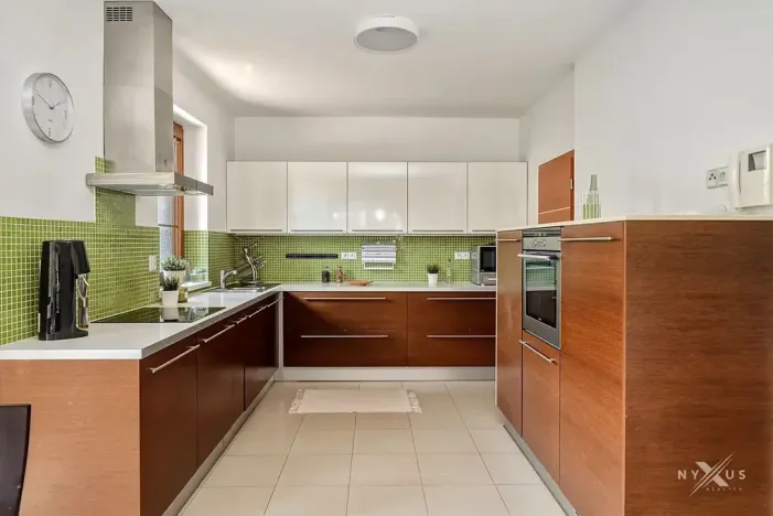 Prodej rodinného domu, Mirošovice, Na Ježově, 205 m2