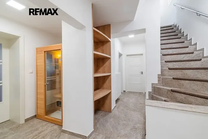 Prodej rodinného domu, Plzeň, V Kamení, 214 m2