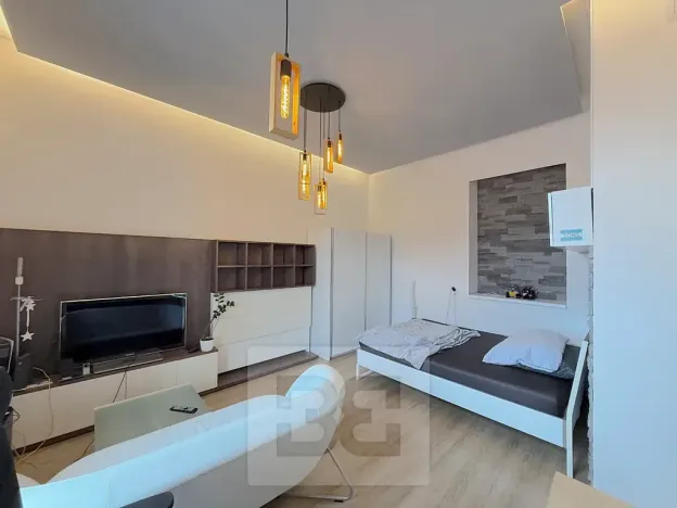 Pronájem bytu 2+kk, Praha - Žižkov, Chelčického, 40 m2