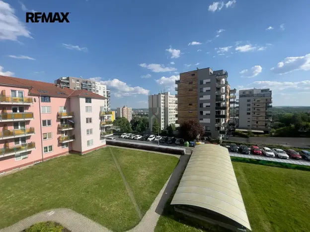 Pronájem bytu 1+kk, Praha - Horní Měcholupy, Padovská, 32 m2
