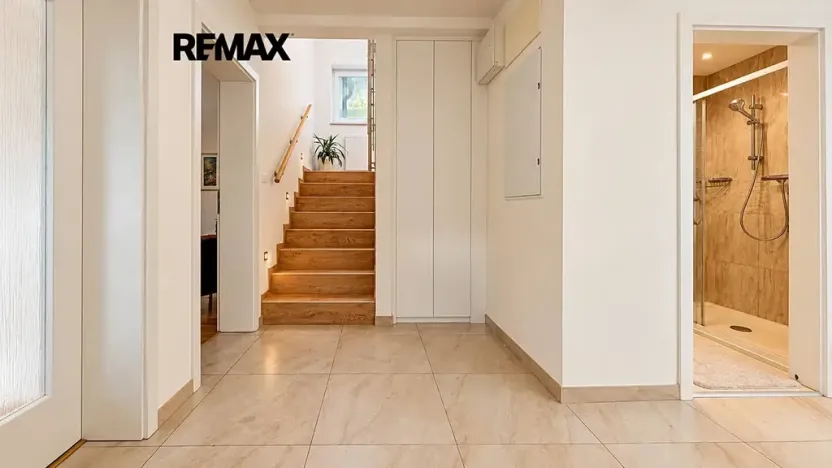 Pronájem rodinného domu, Černolice, K rybníku, 150 m2