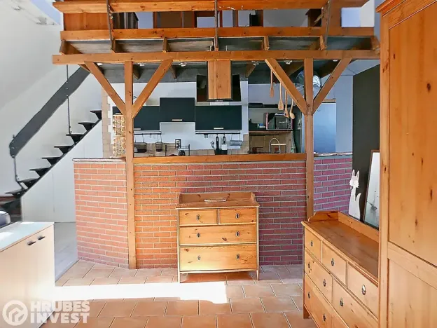Pronájem atypického bytu, Býšť, 130 m2