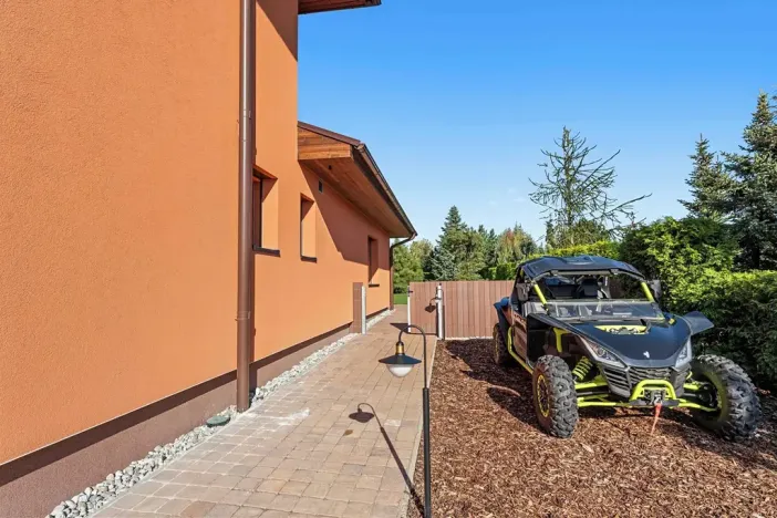 Pronájem kanceláře, Velké Přítočno, 350 m2