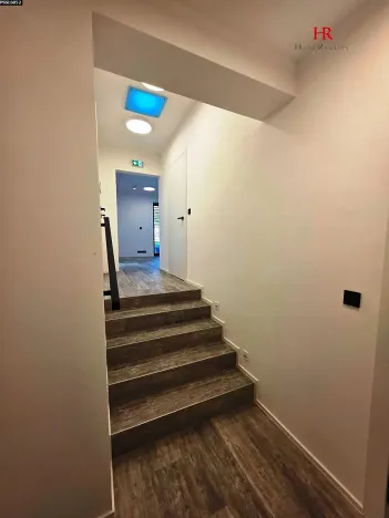 Pronájem komerční nemovitosti, Úhonice, Na Vlečce, 56 m2