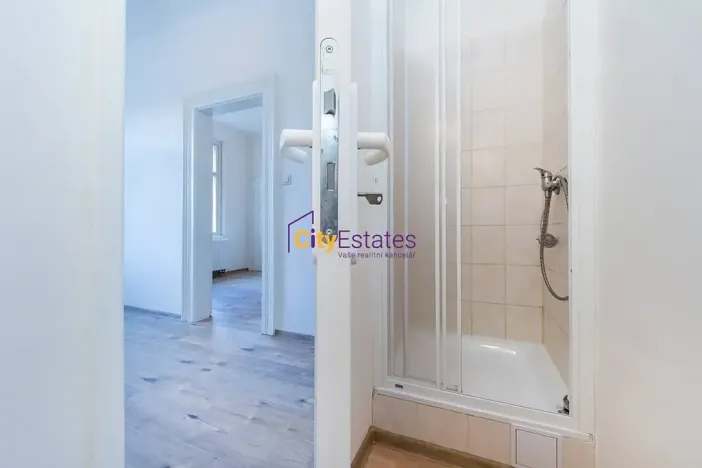 Pronájem bytu 1+1, Praha - Vršovice, Žitomírská, 40 m2