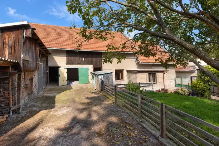 Prodej zemědělské usedlosti, Libenice, 276 m2