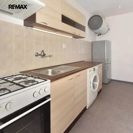 Pronájem bytu 1+kk, Plzeň, Pařížská, 41 m2