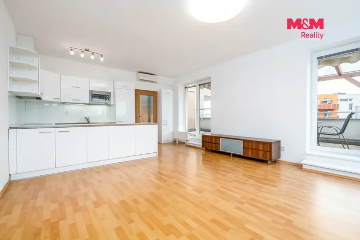 Prodej bytu 2+kk, Praha - Kyje, Sicherova, 64 m2