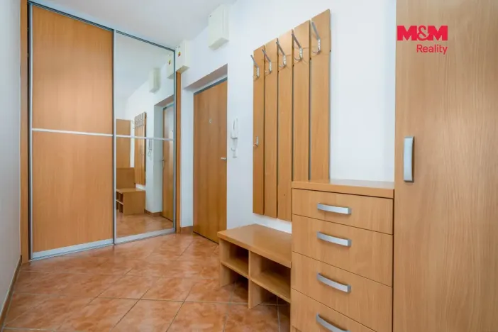 Prodej bytu 2+kk, Praha - Kyje, Sicherova, 64 m2