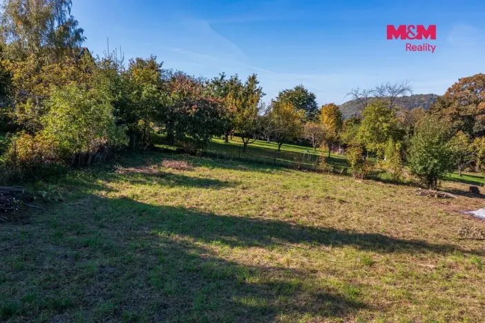 Prodej pozemku pro bydlení, Huntířov, 2573 m2
