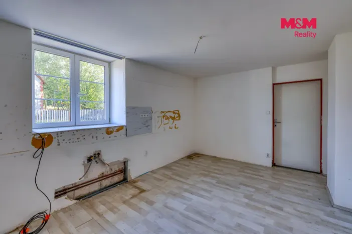 Prodej obchodního prostoru, Bělčice, Nádražní, 560 m2