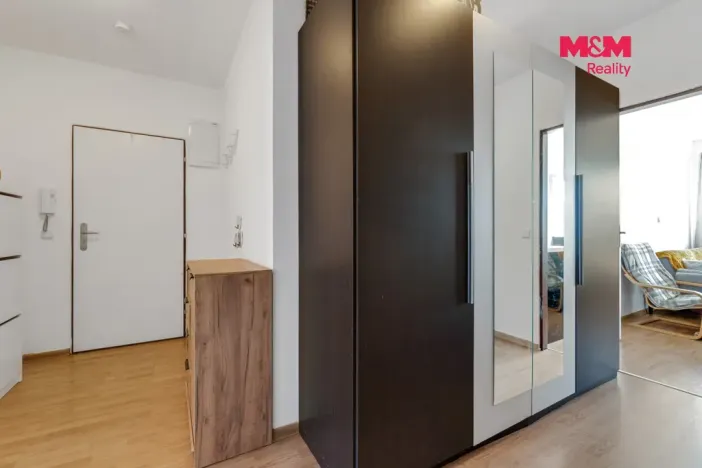 Prodej bytu 3+kk, Králův Dvůr, Popelky Biliánové, 56 m2
