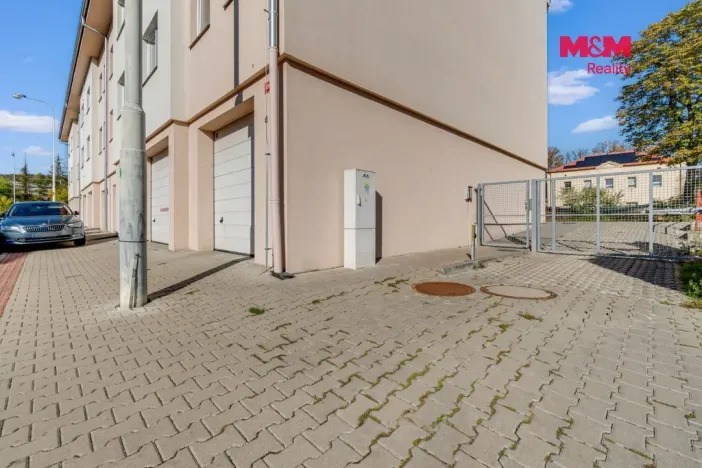Prodej bytu 3+kk, Králův Dvůr, Popelky Biliánové, 56 m2
