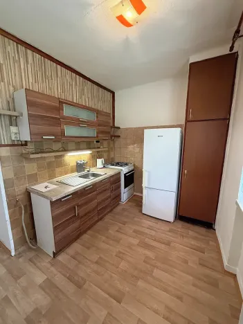 Pronájem bytu 1+1, Karviná, V Aleji, 37 m2
