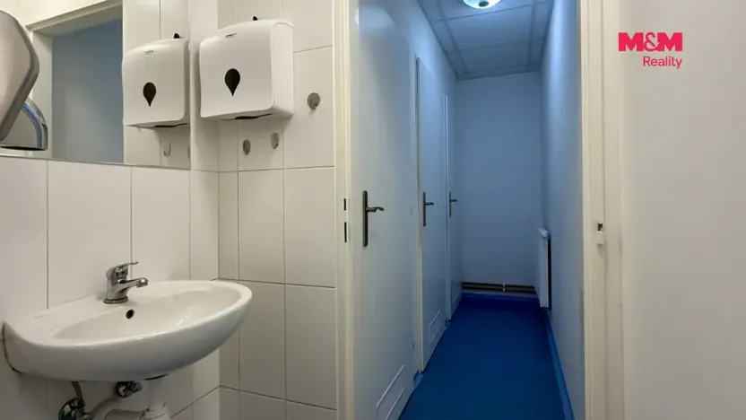 Pronájem kanceláře, Krnov, Čsl. armády, 520 m2