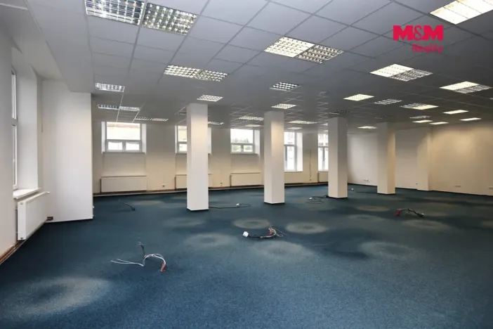 Pronájem kanceláře, Krnov, Čsl. armády, 520 m2