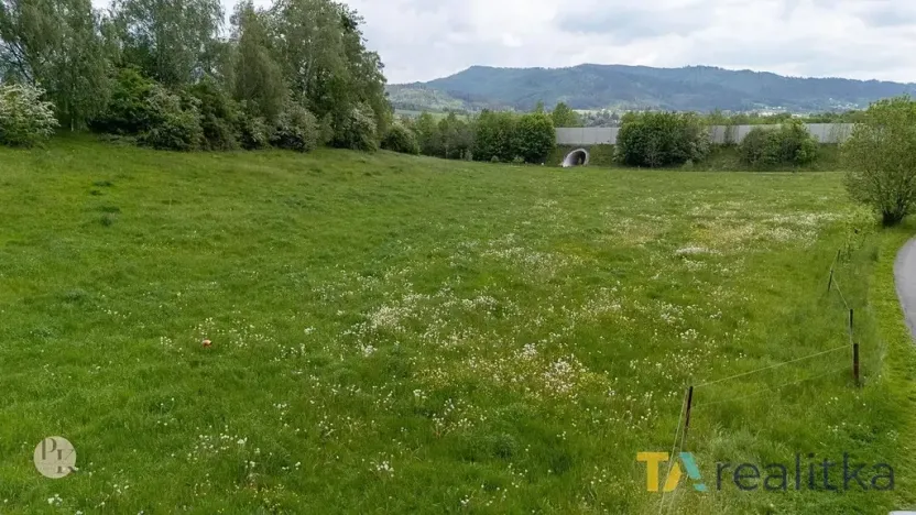 Prodej pozemku pro bydlení, Návsí, 1579 m2