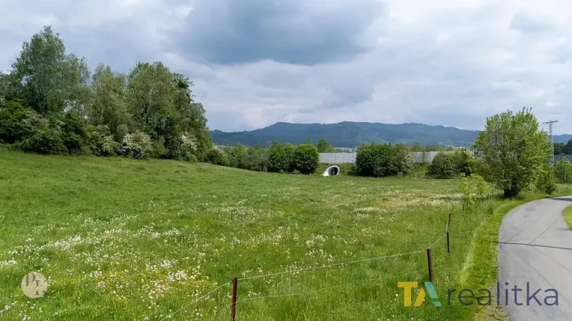 Prodej pozemku pro bydlení, Návsí, 1359 m2