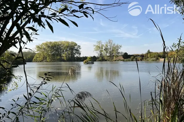 Prodej zahrady, Vojkovice, 910 m2