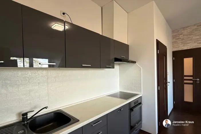Pronájem bytu 2+kk, Železnice, Tyršova, 42 m2