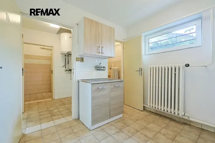 Pronájem obchodního prostoru, Plzeň, Na Roudné, 150 m2
