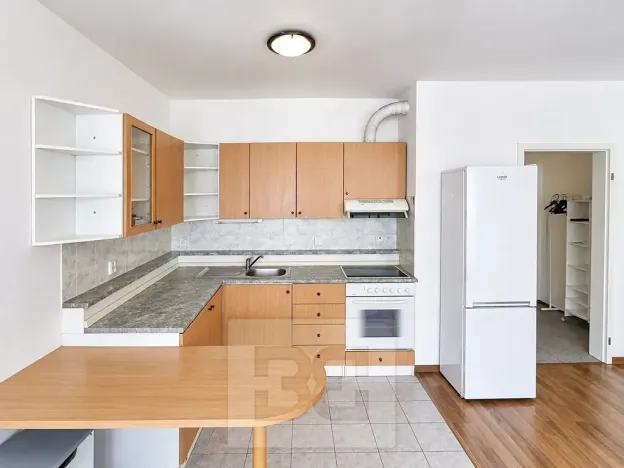 Pronájem bytu 1+kk, Praha - Smíchov, 43 m2