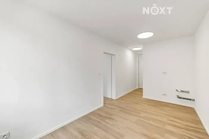 Prodej bytu 2+kk, Praha - Kyje, Vajgarská, 27 m2