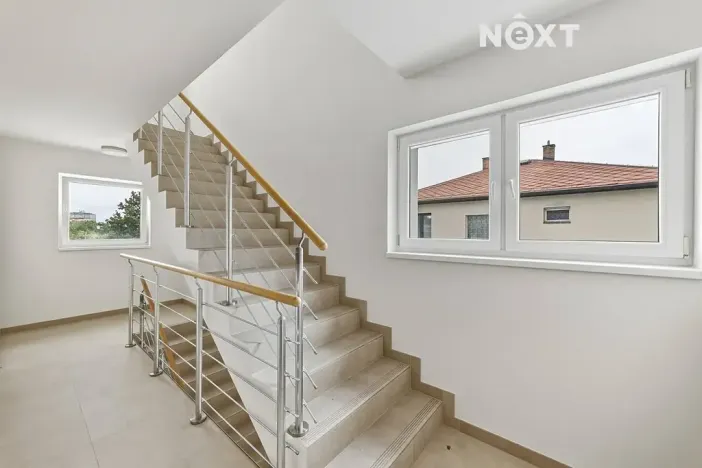 Prodej bytu 2+kk, Praha - Kyje, Vajgarská, 30 m2