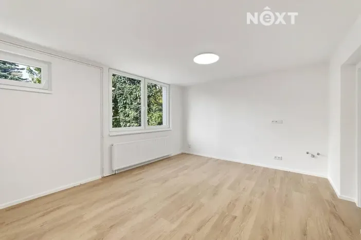 Prodej bytu 1+kk, Praha - Kyje, Vajgarská, 20 m2